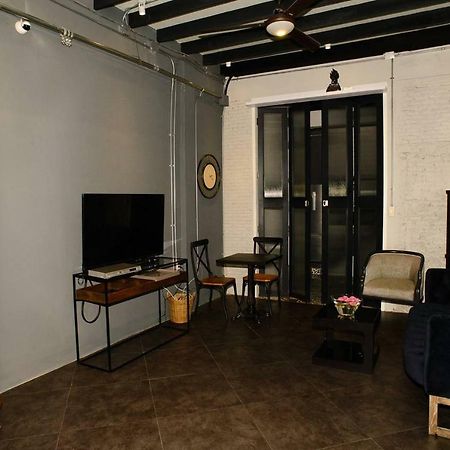 196 Oldtown Chic Hostel Bangkok Buitenkant foto