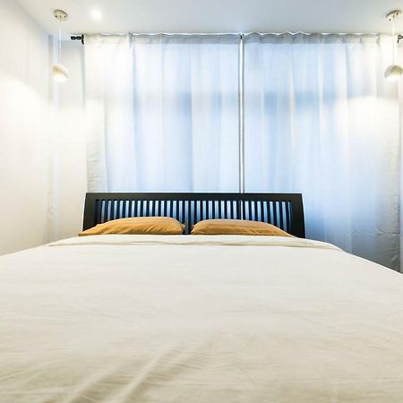196 Oldtown Chic Hostel Bangkok Buitenkant foto
