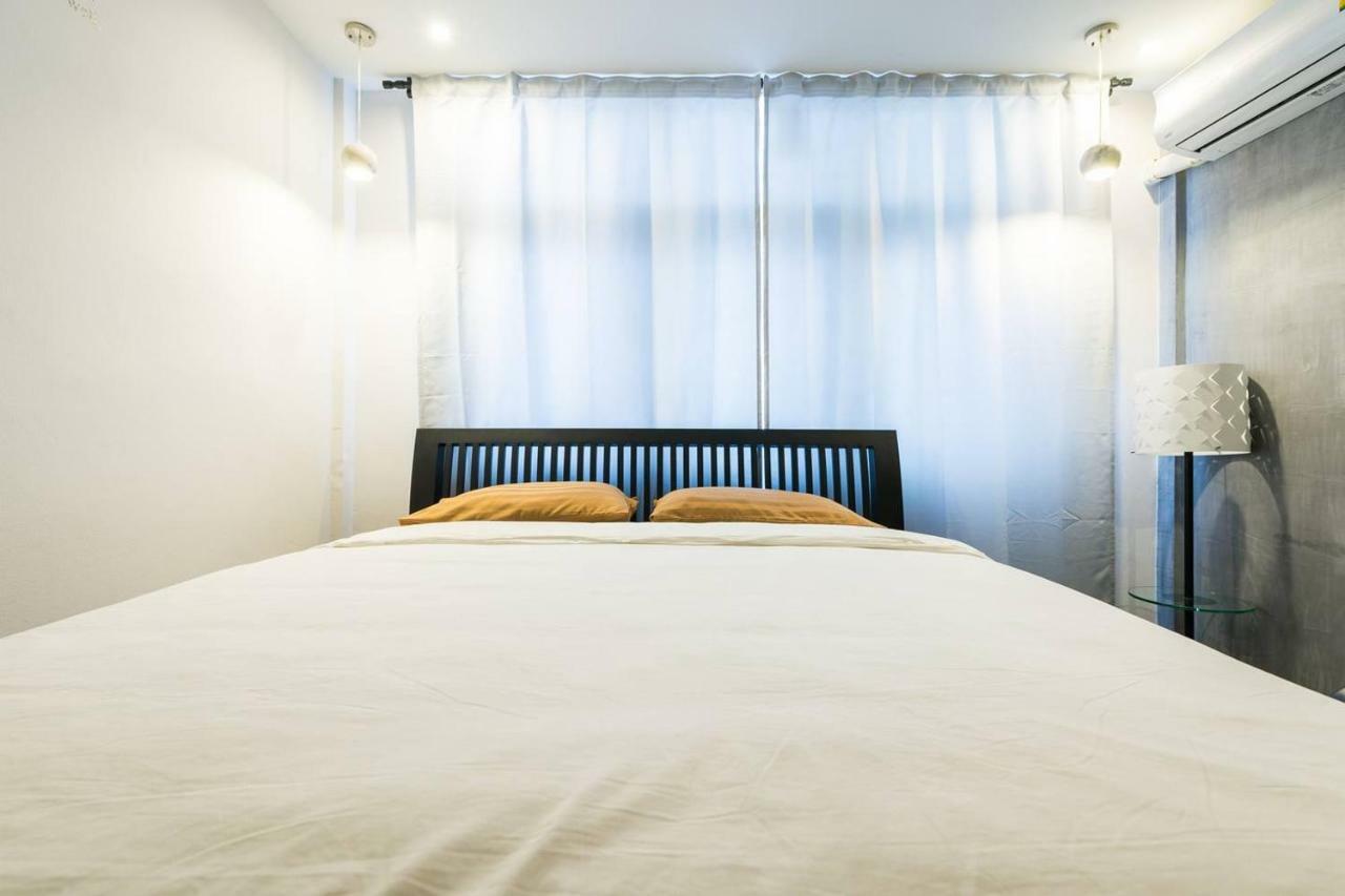 196 Oldtown Chic Hostel Bangkok Buitenkant foto