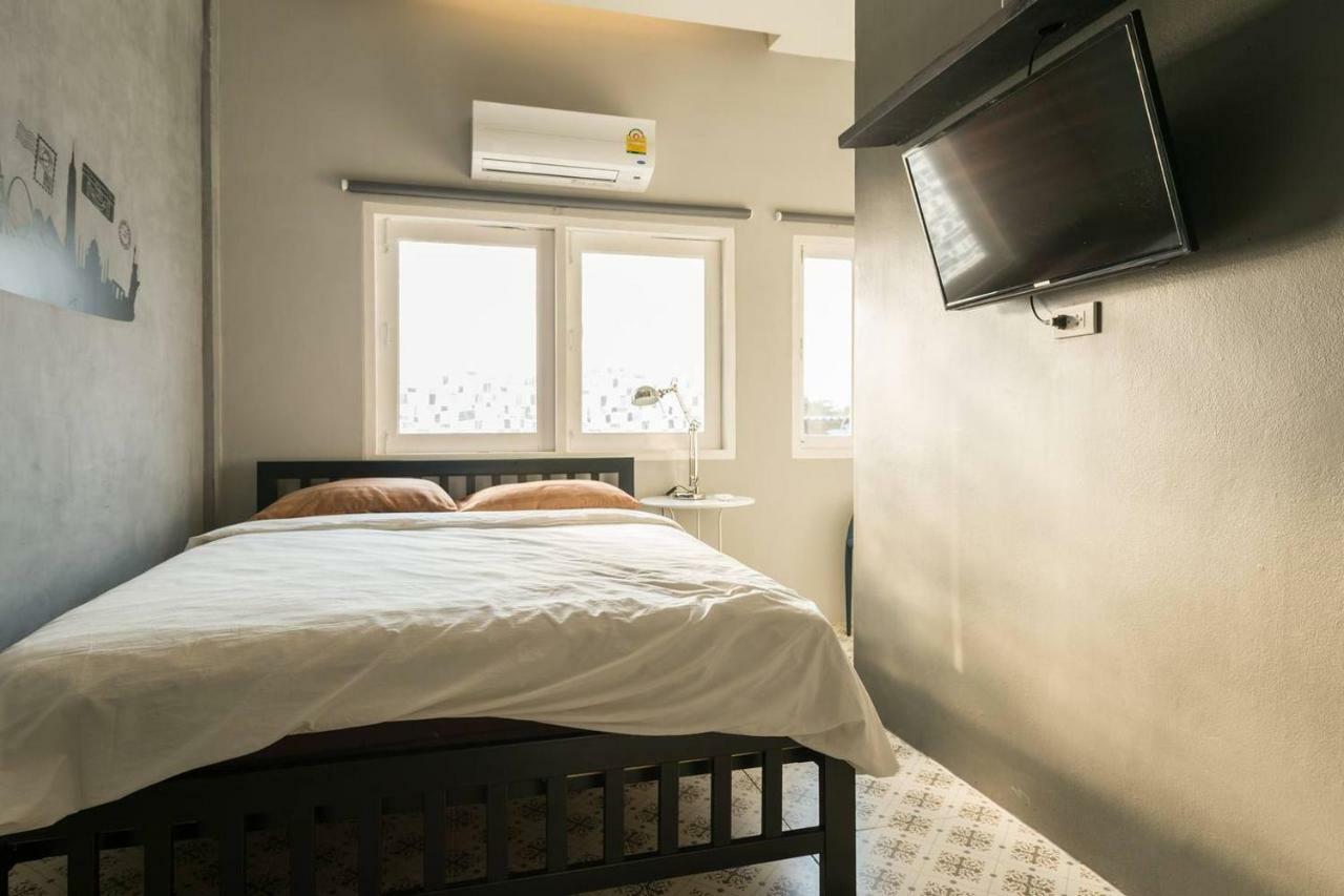 196 Oldtown Chic Hostel Bangkok Buitenkant foto