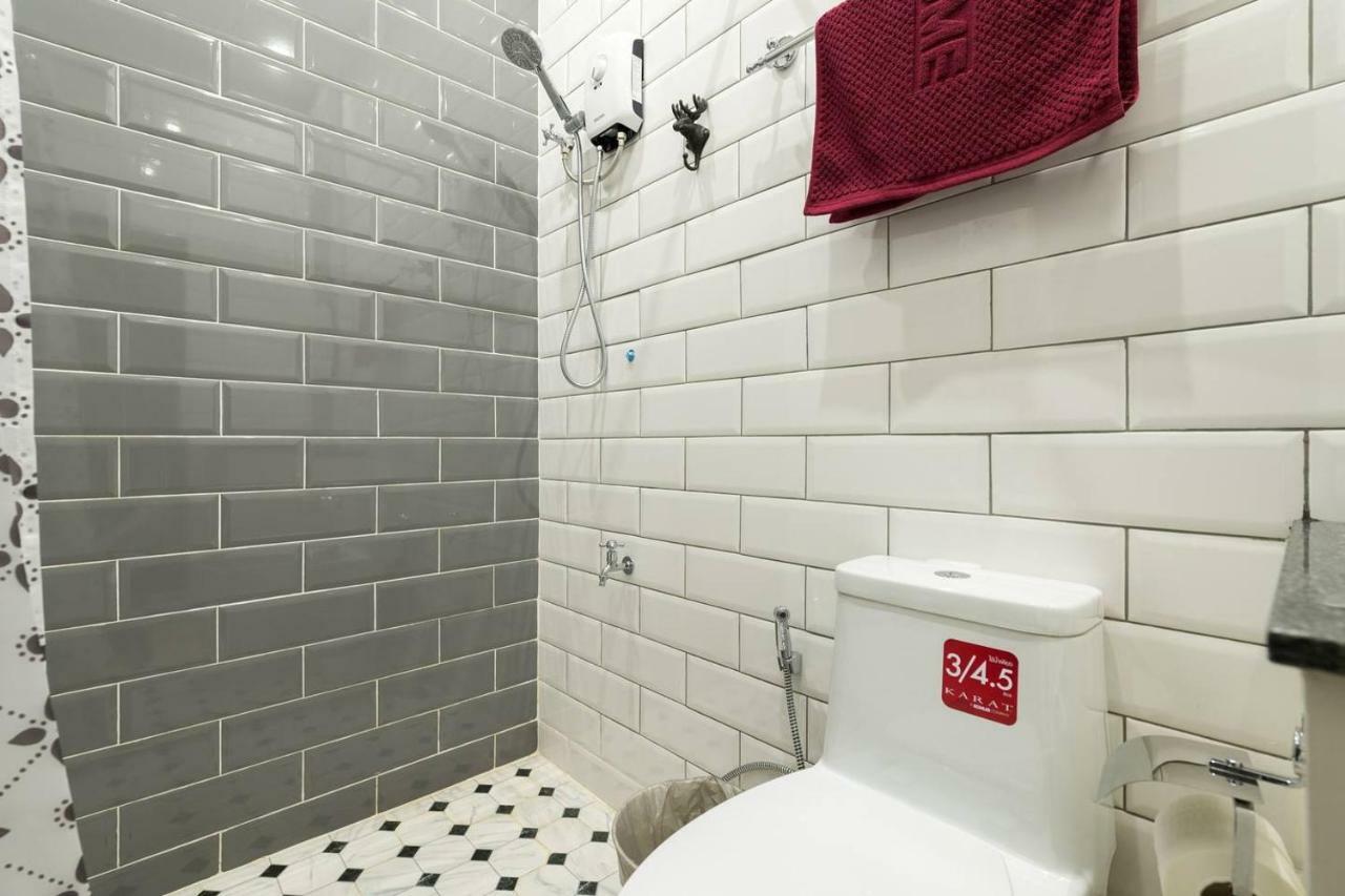 196 Oldtown Chic Hostel Bangkok Buitenkant foto