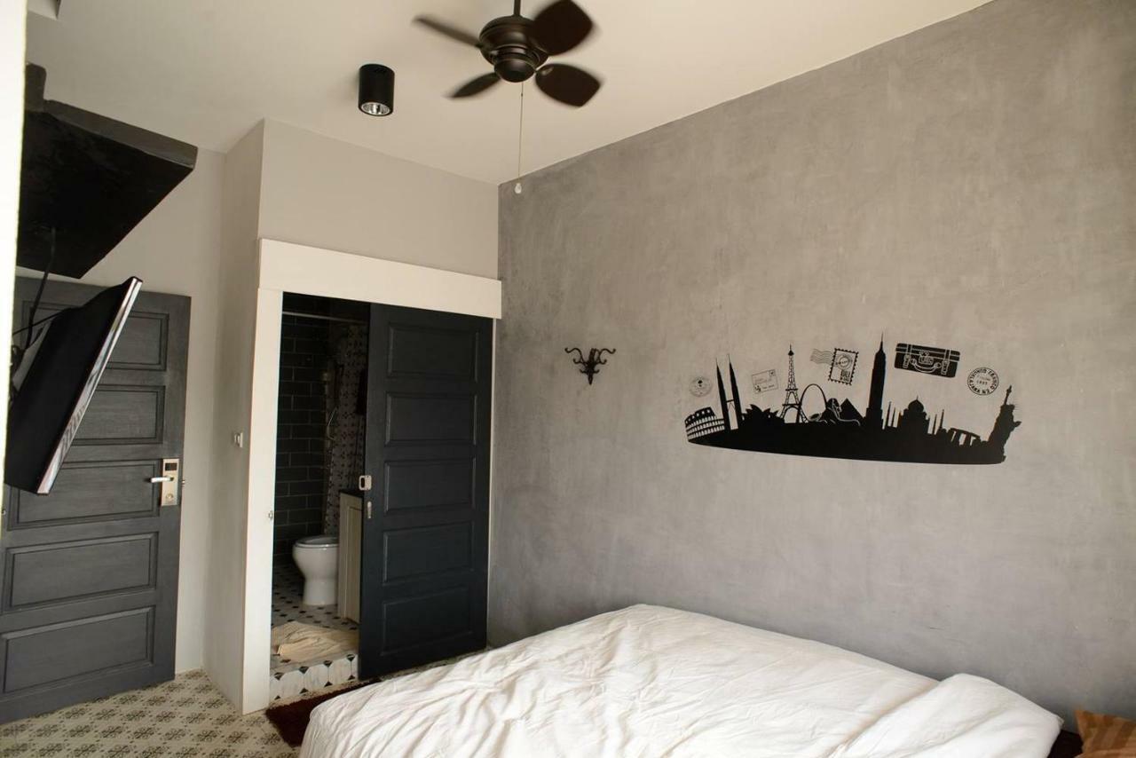 196 Oldtown Chic Hostel Bangkok Buitenkant foto